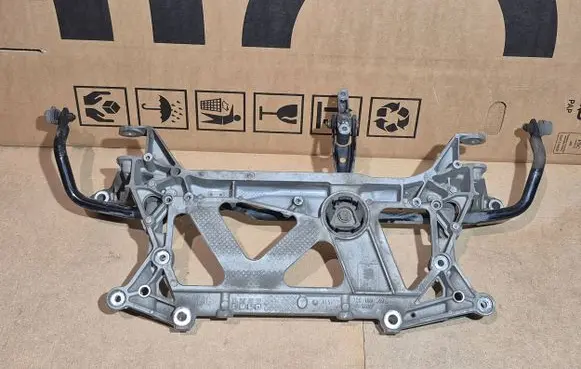 Volkswagen PASSAT B8 Front subframe 3Q0199369E