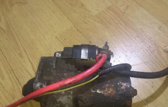 Volvo S40, V40 Starter motor 1005821930