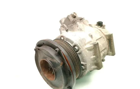 Lexus LS 460 - 600H Air conditioning (A/C) compressor (pump) 447260-1107 DENTED