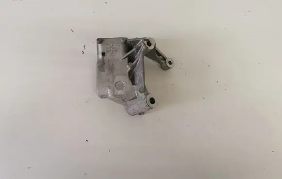 Volvo XC60 Engine mounting bracket 31480551