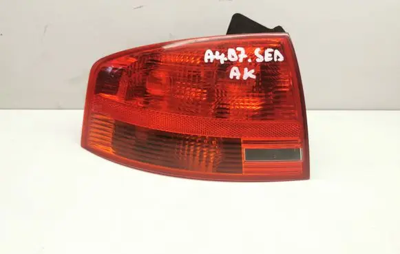 Audi A4 S4 B7 8E 8H Rear/tail lights L965069