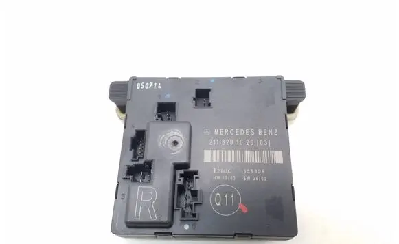 Mercedes-Benz E W211 Door control unit/module A2118201626