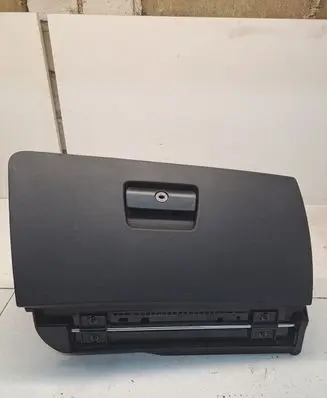 BMW 3 E90 E91 Glove box 72758411 7120408