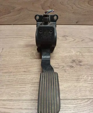 Mercedes-Benz Sprinter W906 Accelerator throttle pedal 0280755025 ZGS009Q012 A9063000304