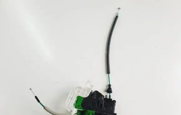 Hyundai i40 Front door lock