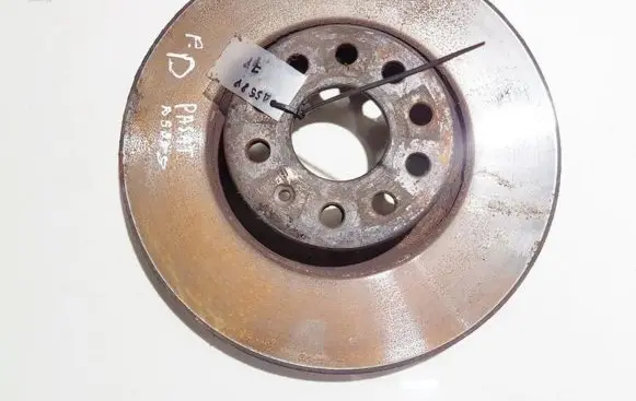 Volkswagen PASSAT B6 Front brake disc ventiliuojamas