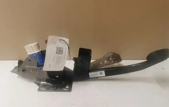 Ford C-MAX I Brake pedal 3M512467AR