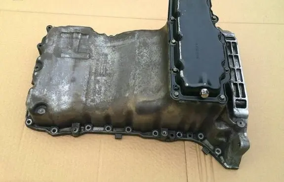 Mercedes-Benz C W204 Oil sump A2740103700 A2740140100