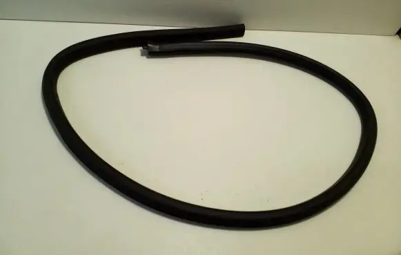 Volkswagen Eos Front door rubber seal 1Q0867911C 1Q0867912B