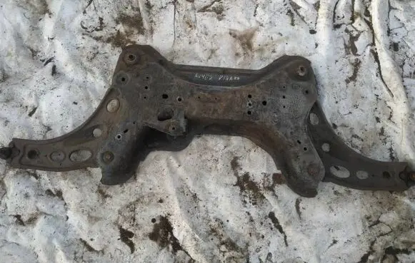 Opel Vivaro Front subframe