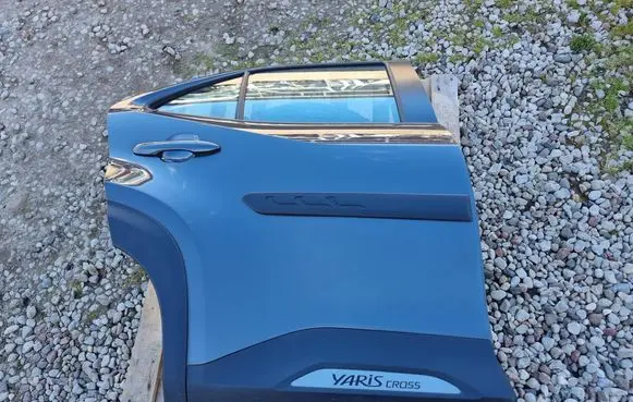 Toyota Yaris Cross Rear door 