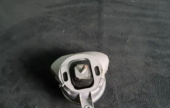 BMW M4 F82 F83 Engine mount bracket 2284818 160320
