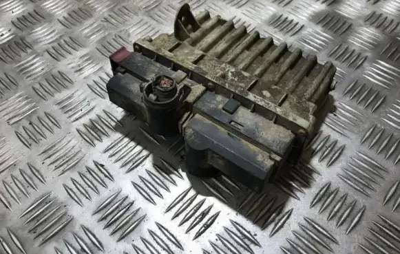 Opel Astra G Coolant fan relay 09131731 id252616 09131731id252616