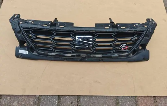 Seat Leon (5F) Front grill 5F0853654J
