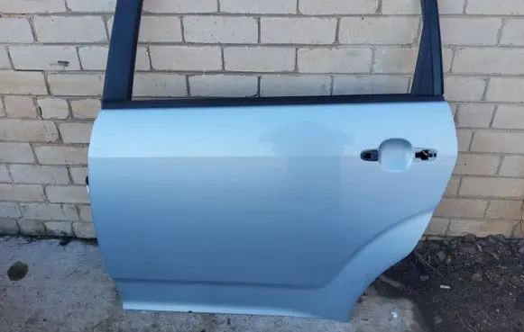 Toyota Corolla Verso E121 Rear door