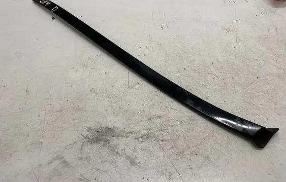 Mercedes-Benz C W204 Windshield trim