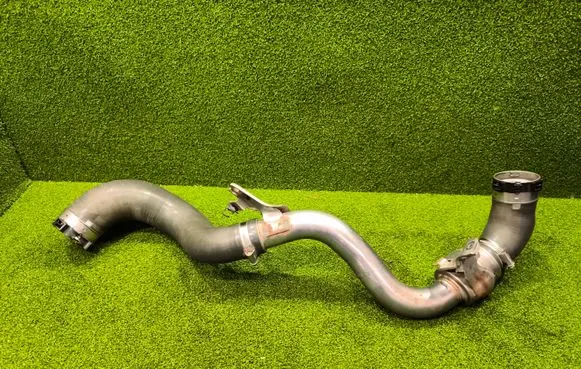 Air intake hose/pipe