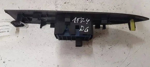 Toyota Avensis T270 Electric window control switch 7427105040 7427105050
