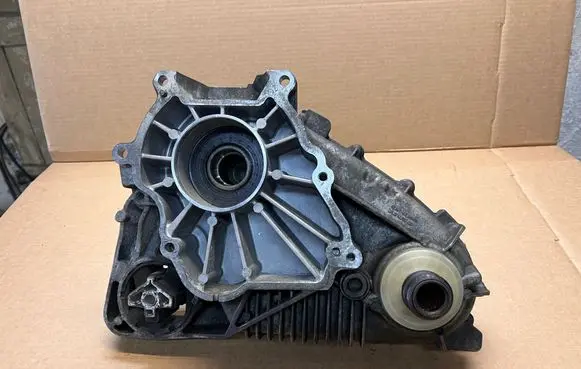 BMW X6 E71 Gearbox transfer box case 7599887
