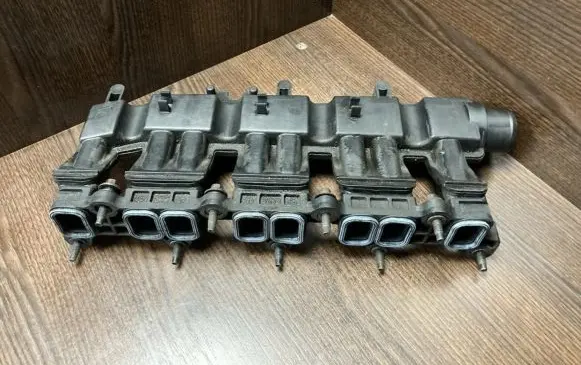 Ford Transit Intake manifold 2C1Q9424AF
