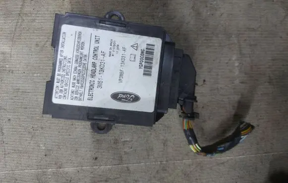 Ford Kuga I Light module LCM 3M5113K031AF YGP00C0MC VP3M5F13K031AF
