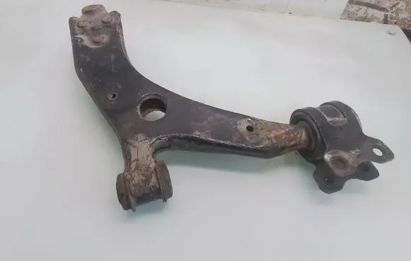 Volvo V50 Front lower control arm/wishbone