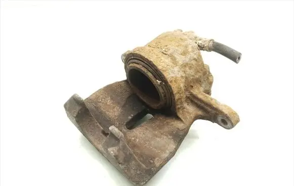 Toyota RAV 4 (XA30) Front brake caliper