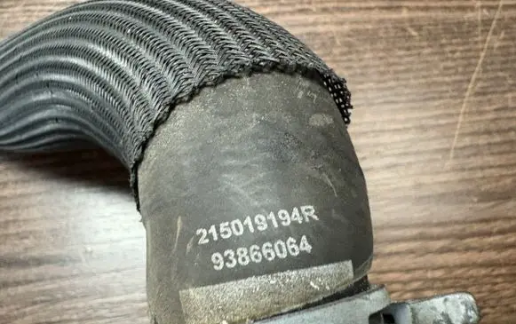Renault Trafic III (X82) Intercooler hose/pipe 215019194R 93866064