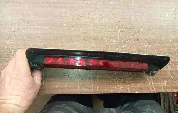 Peugeot 406 Third/center stoplight 028033 96329063