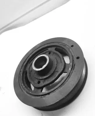Toyota RAV 4 (XA20) Crankshaft pulley