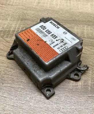 Audi A4 S4 B5 8D Airbag control unit/module 8D0959655J 0285001276