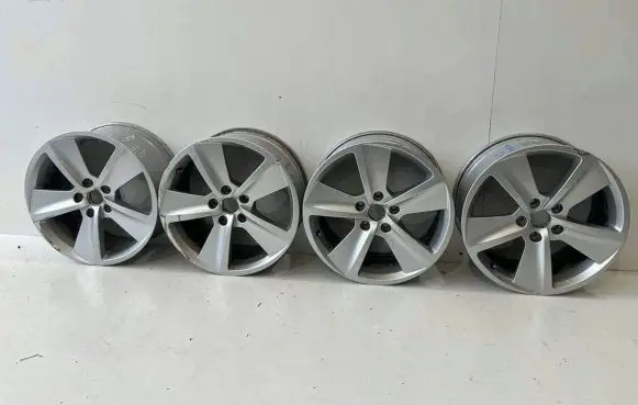 Seat Leon (5F) R17 alloy rim 5F0601025B