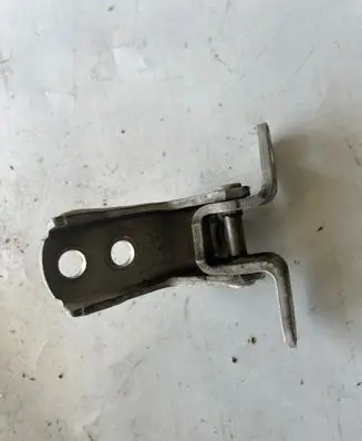 Toyota Prius (NHW20) Front door upper hinge 