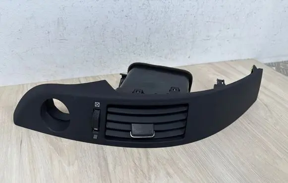 Toyota Corolla Verso AR10 Dash center air vent grill 5567064010