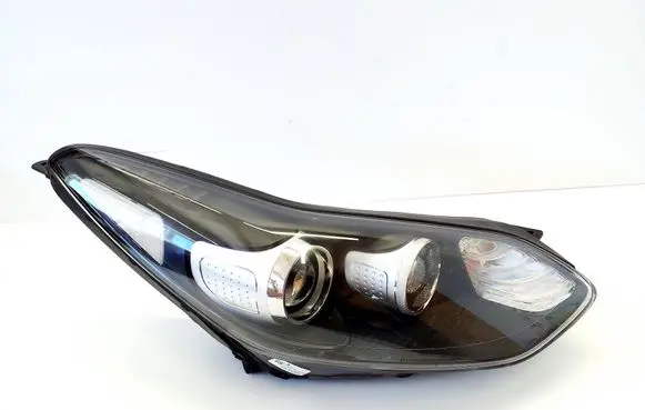 KIA Sportage Headlight/headlamp 92102F1040