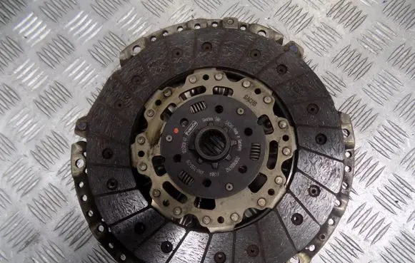 Volvo V40 Pressure plate 