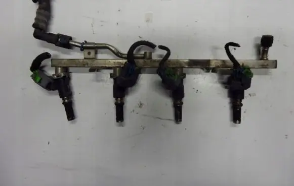 Chevrolet Cruze Fuel main line pipe 55573667