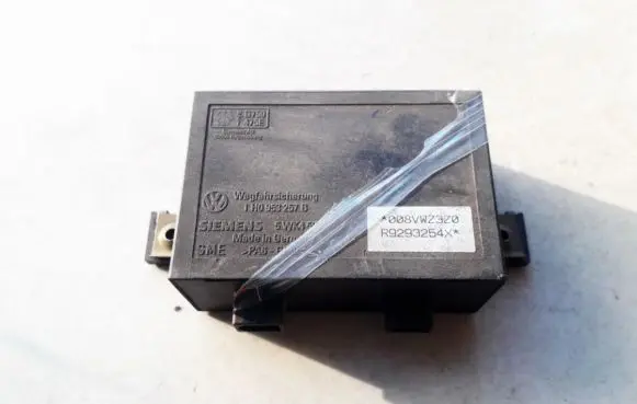 Volkswagen Golf III Immobilizer control unit/module 1H0953257B R9293254X