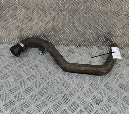 Volkswagen Touareg II Engine coolant pipe/hose 7P6122101J