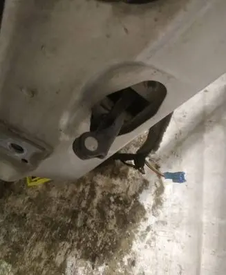 Citroen C4 Grand Picasso Front door check strap stopper 