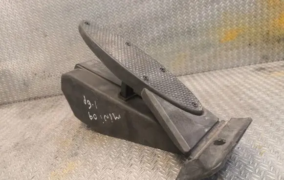 Mini One - Cooper Coupe R56 Accelerator throttle pedal 6770150