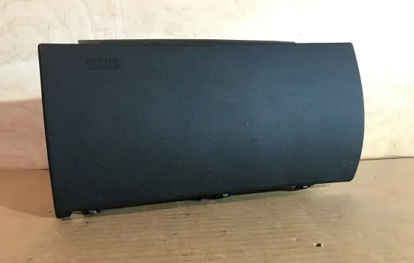 Knee airbag