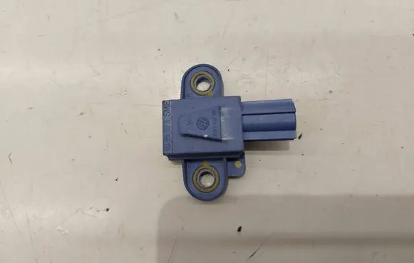 Volkswagen Golf V Airbag deployment crash/impact sensor 1K0955557B