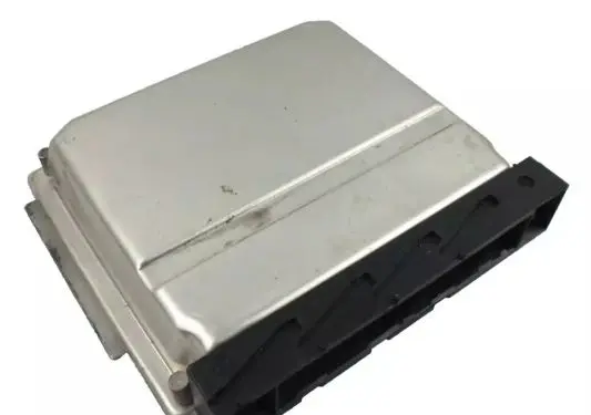 Volvo XC70 Engine control unit/module 086777708A