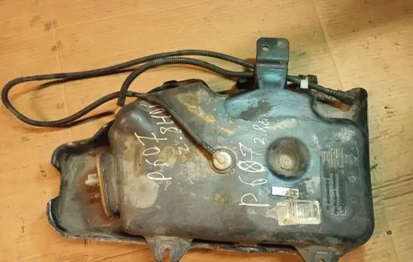 Peugeot 607 AdBlue liquid reservoir 9651170380