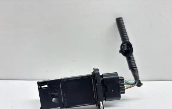 Nissan Juke I F15 Mass air flow meter 226807S00B
