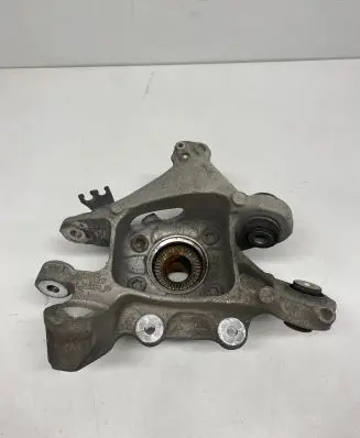 BMW 5 G30 G31 Rear wheel hub 62165410