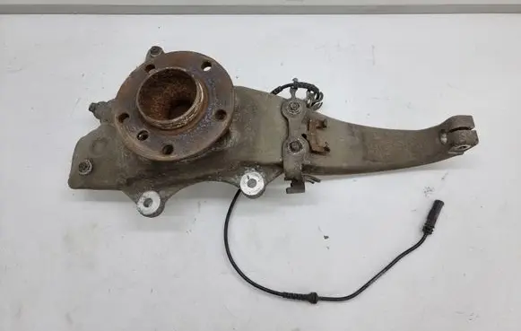 BMW 5 F10 F11 Front wheel hub