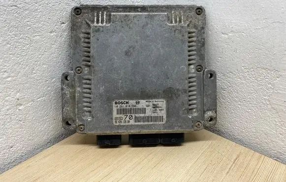 Peugeot 206 Engine control unit/module 9642013980 EDC15C2 0281010594