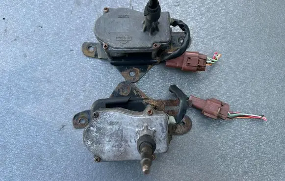 Nissan Patrol Y60 Wiper motor 2866122J00 2866622J00